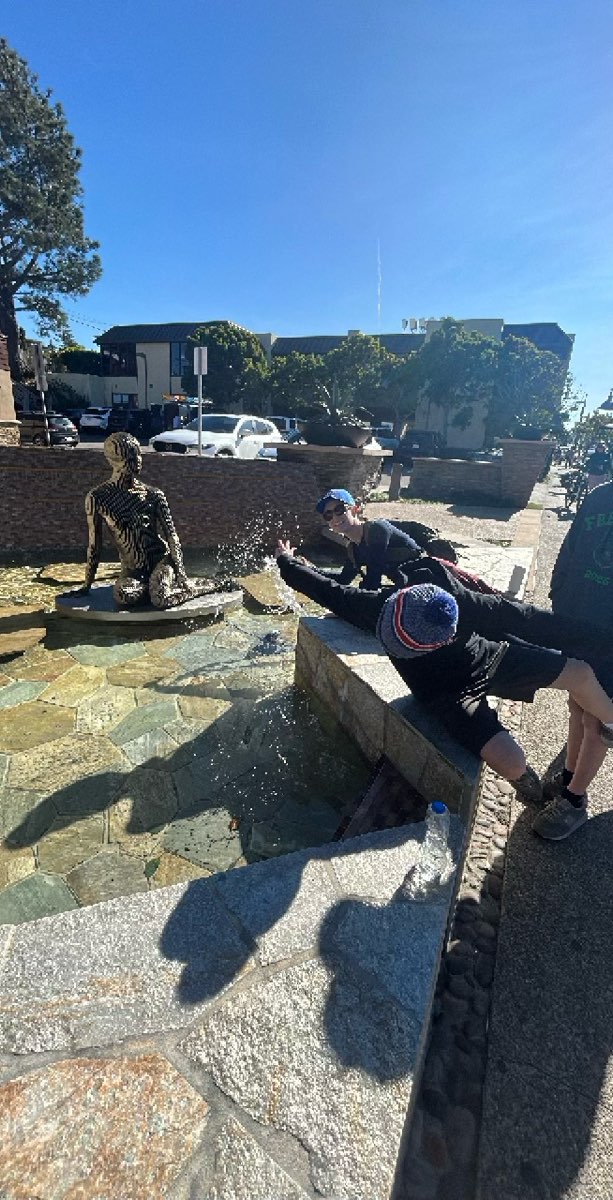 team building scavenger hunt