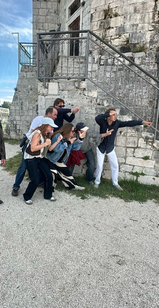 team building scavenger hunt