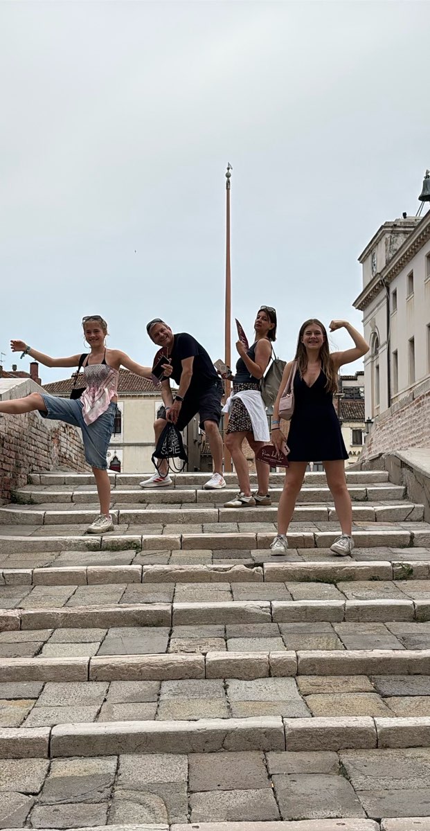team building scavenger hunt