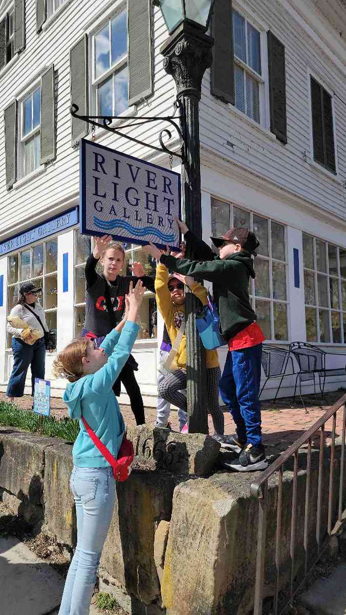 Peninsula Ghost Tour scavenger hunt photos