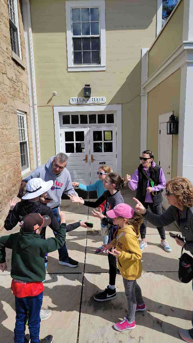 Peninsula Ghost Tour scavenger hunt photos