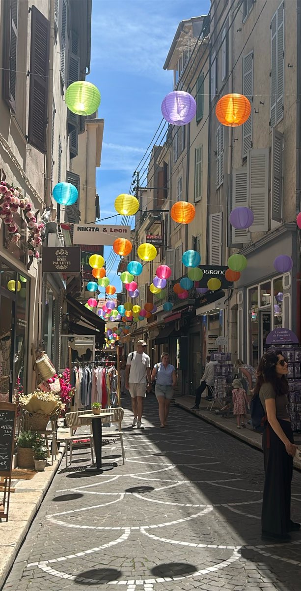 Antibes Scavenger Hunt scavenger hunt photos