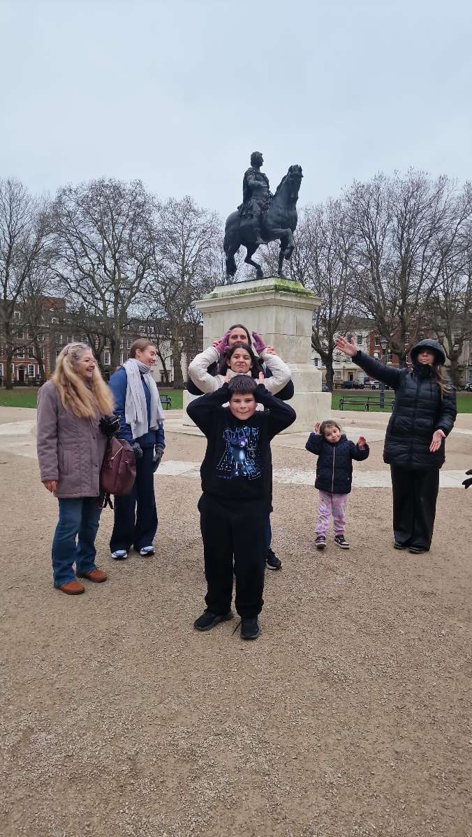 team building scavenger hunt