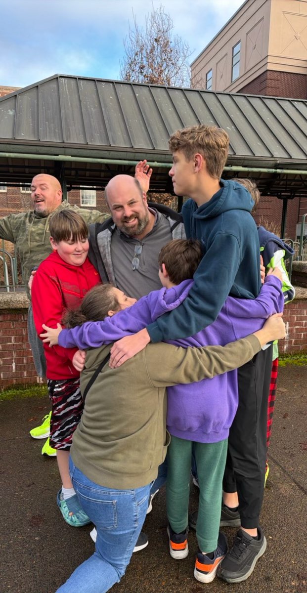 team building scavenger hunt