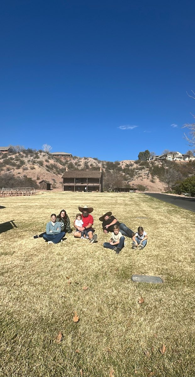 team building scavenger hunt