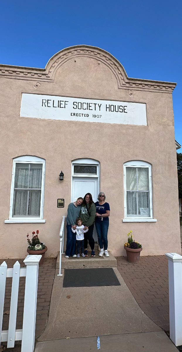 team building scavenger hunt