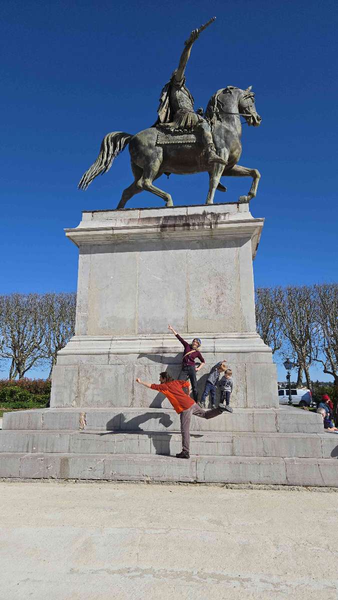 Montpellier Scavenger Hunt scavenger hunt photos