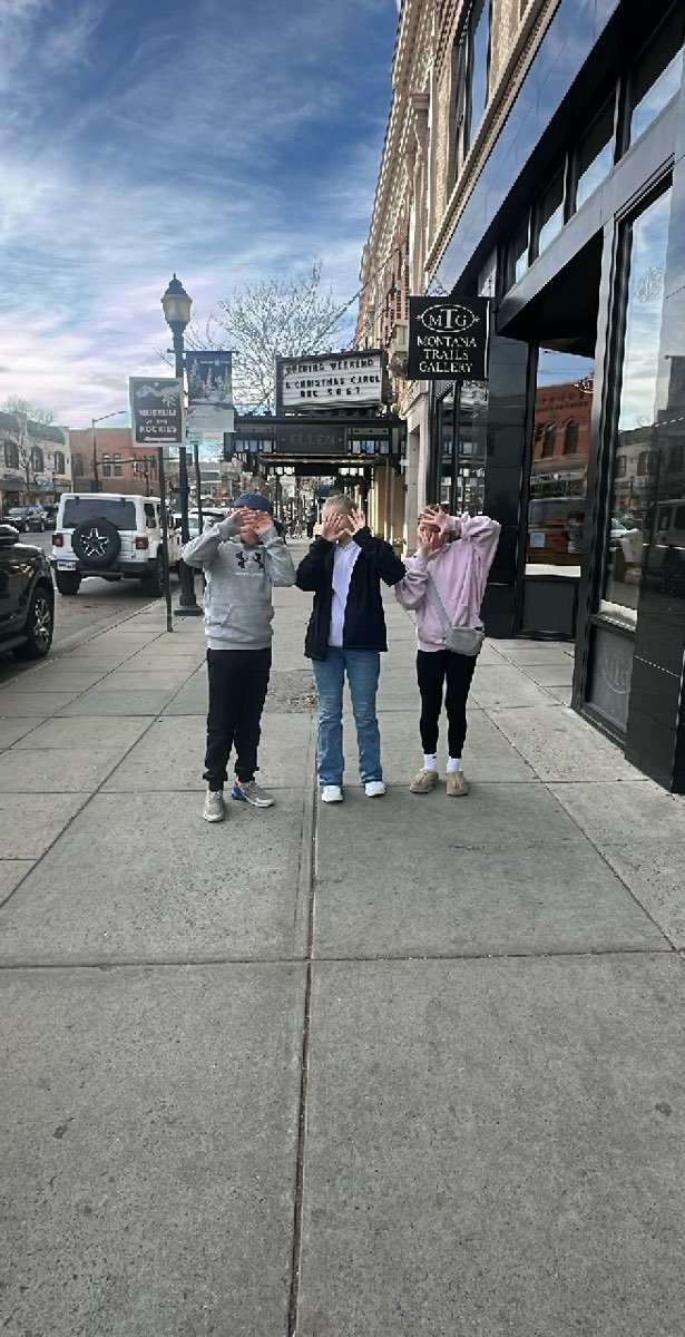 team building scavenger hunt