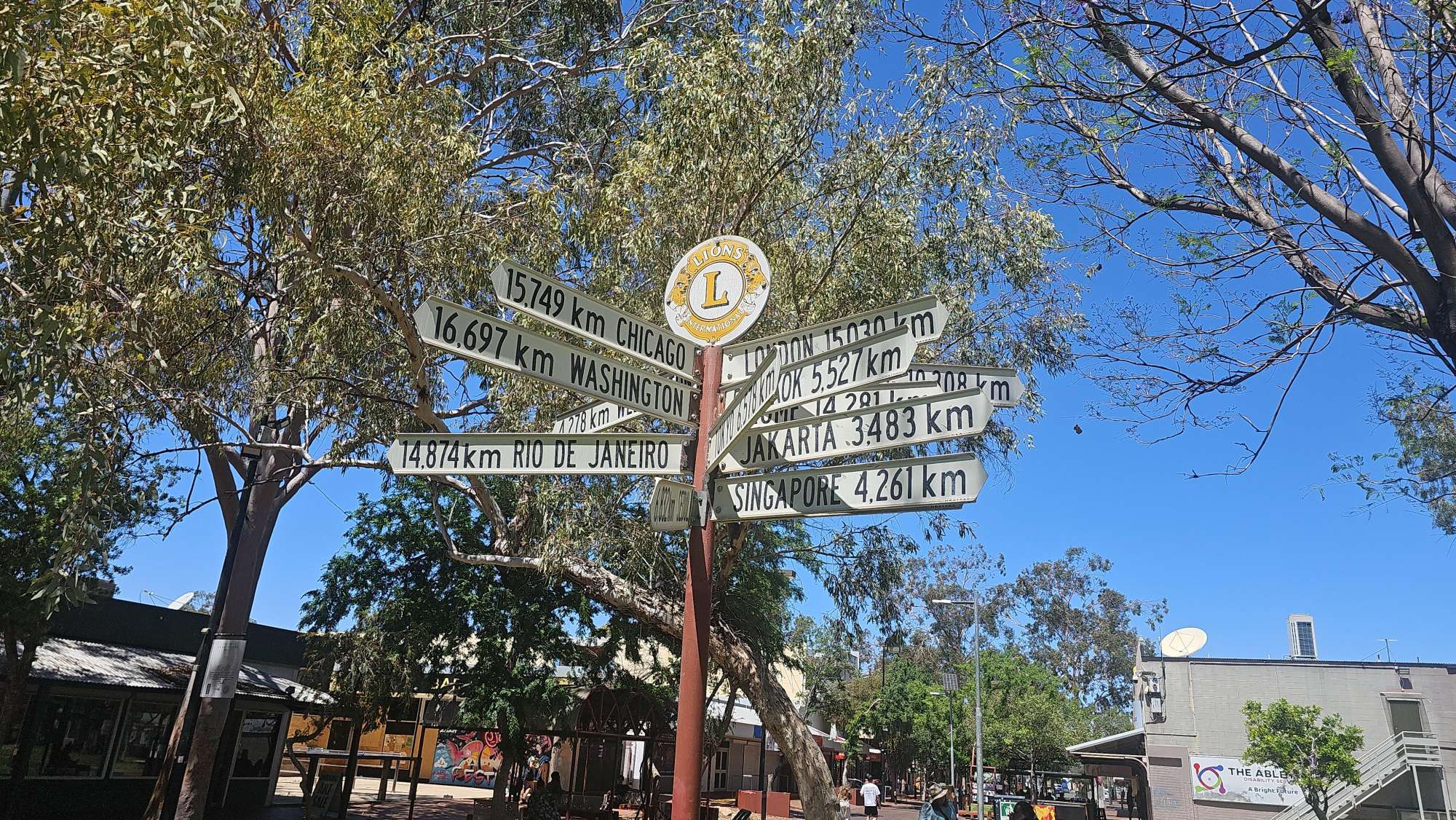 team building scavenger hunt