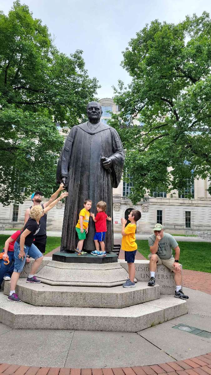 Olde Towne East Scavenger Hunt -valokuvia