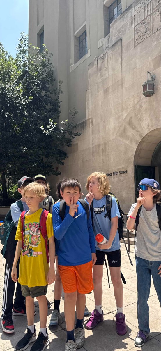 Pop Culture&colon; The Bachelor Scavenger Hunt skattejaktbilder