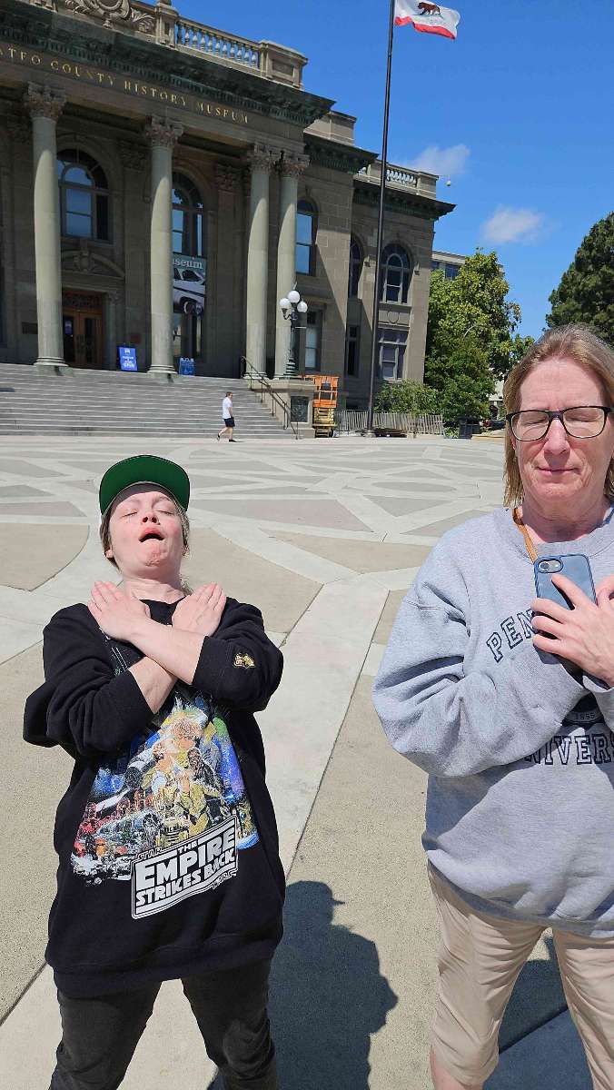 ภาพถ่ายการล่าสมบัติในเรดวูดซิตี้