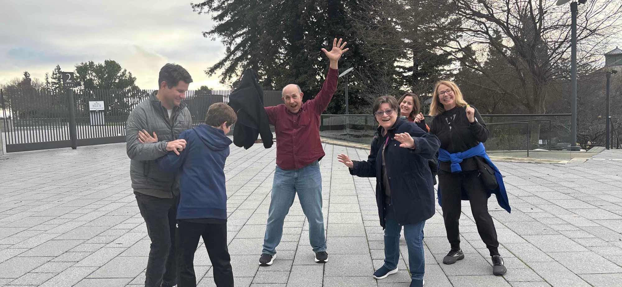 team building scavenger hunt