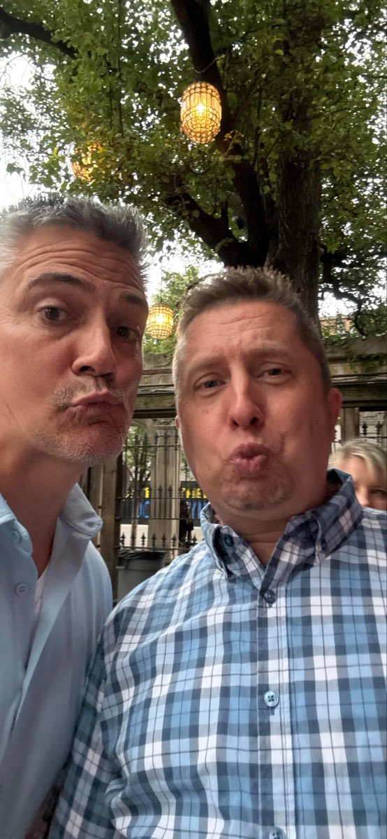 team building scavenger hunt