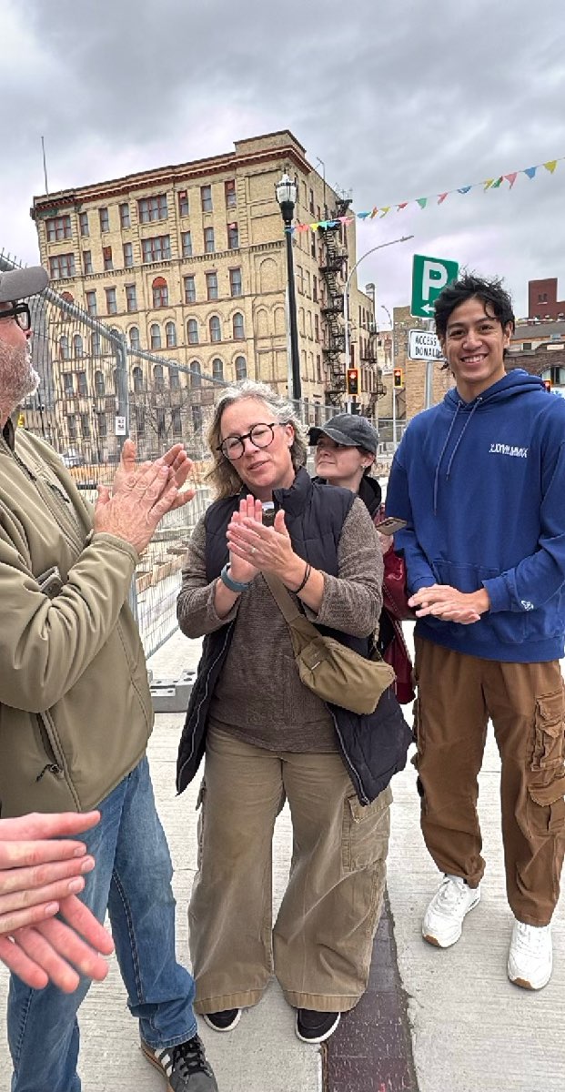 team building scavenger hunt