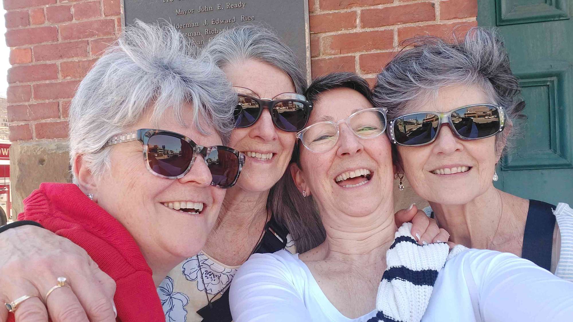 team building scavenger hunt