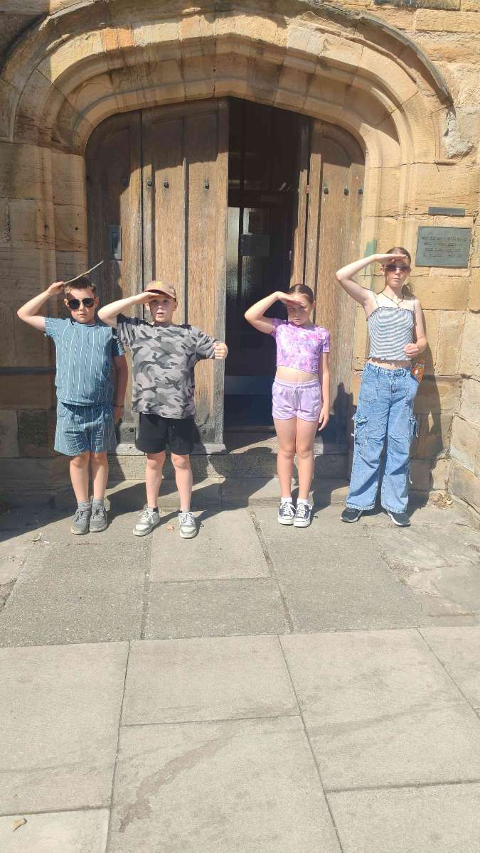 Durham University Scavenger Hunt 스캐빈저 헌트 사진