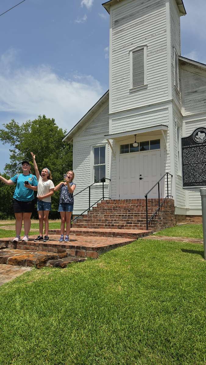Jefferson Texas Scavenger Hunt scavenger hunt photos