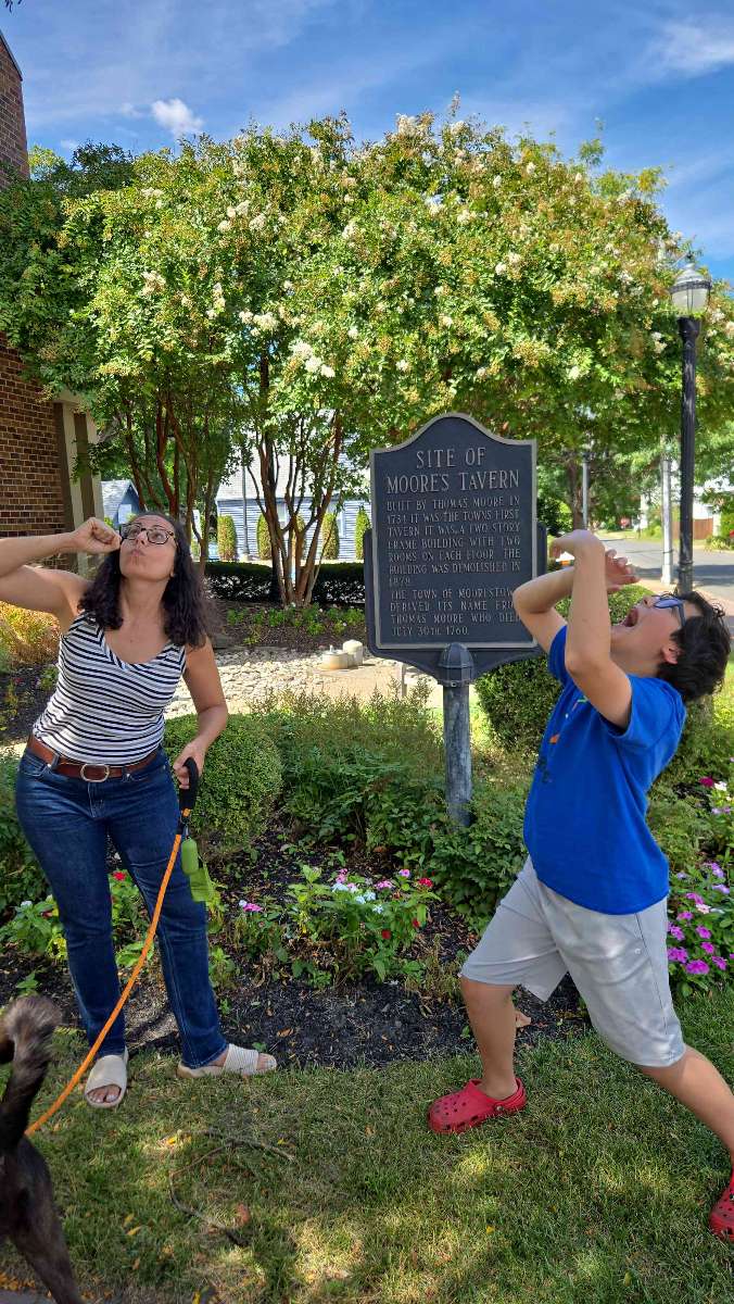 V&acirc;n&abreve;toare de comori Mount Laurel Township - fotografii v&acirc;n&abreve;toare de comori