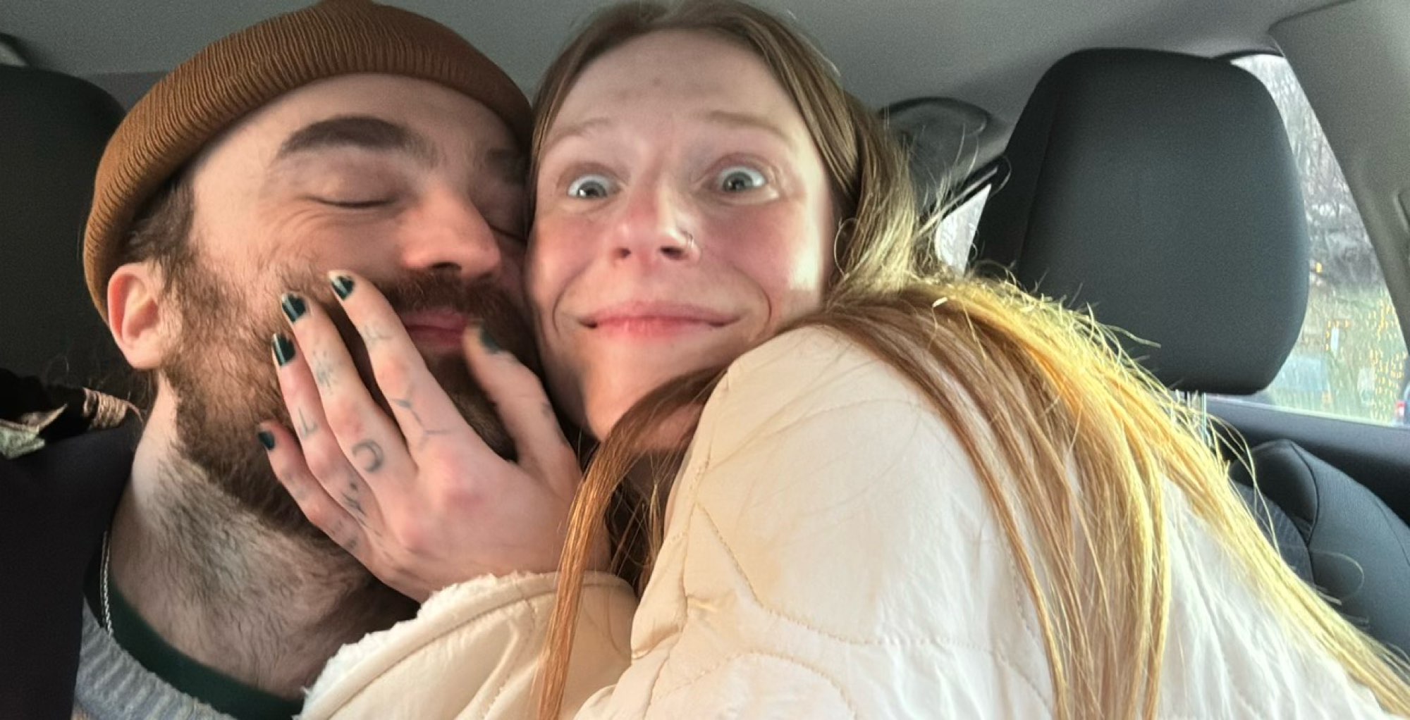 Fotografii ale v&acirc;n&abreve;torii de comori din Port Townsend