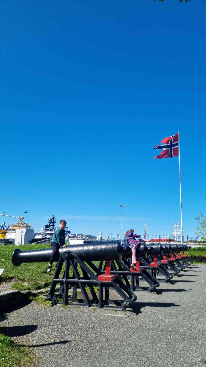 Bergen Scavenger Hunt scavenger hunt photos