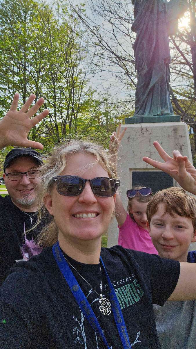 迪比克寻宝猎人寻宝照片