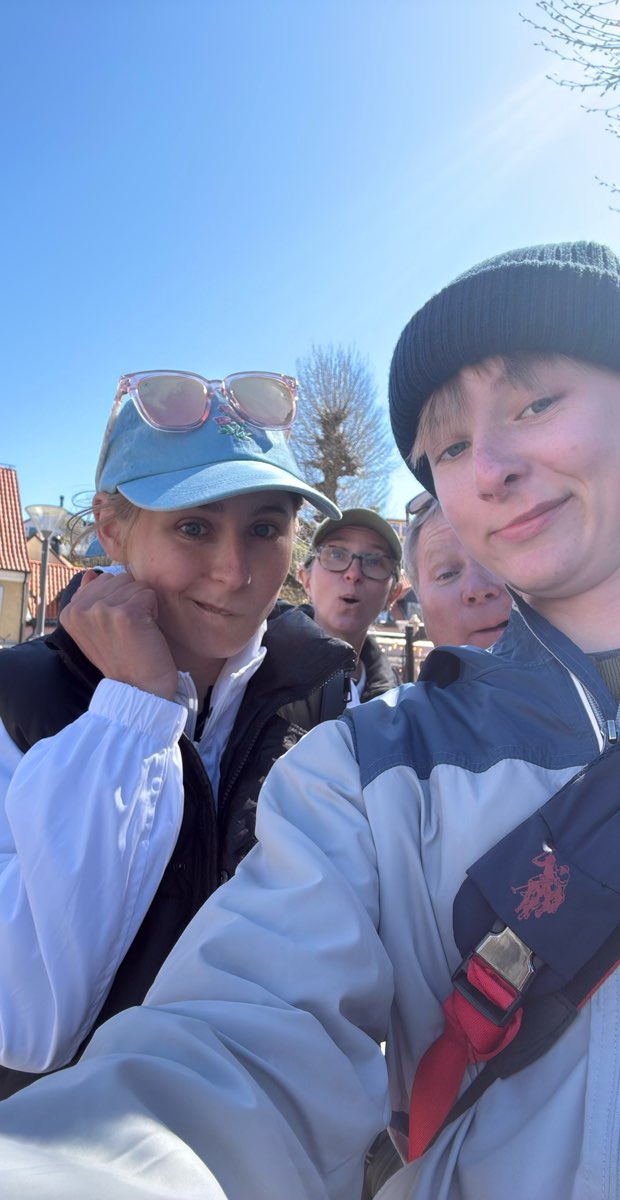 team building scavenger hunt