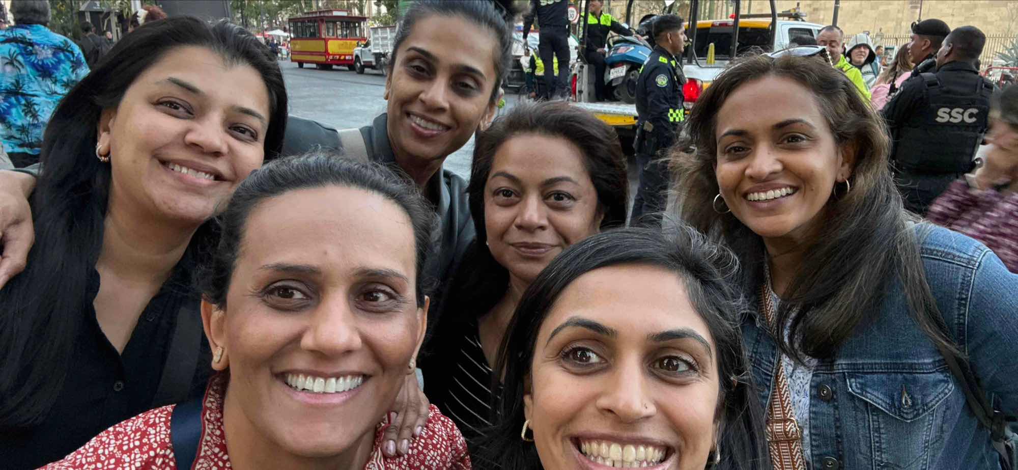 team building scavenger hunt