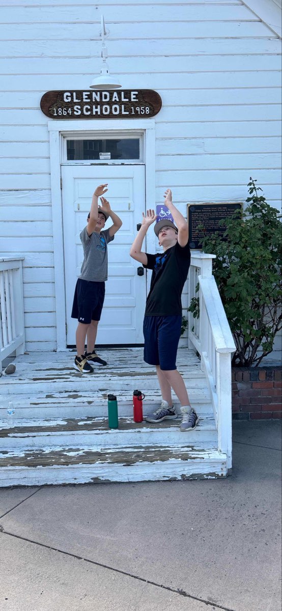 team building scavenger hunt