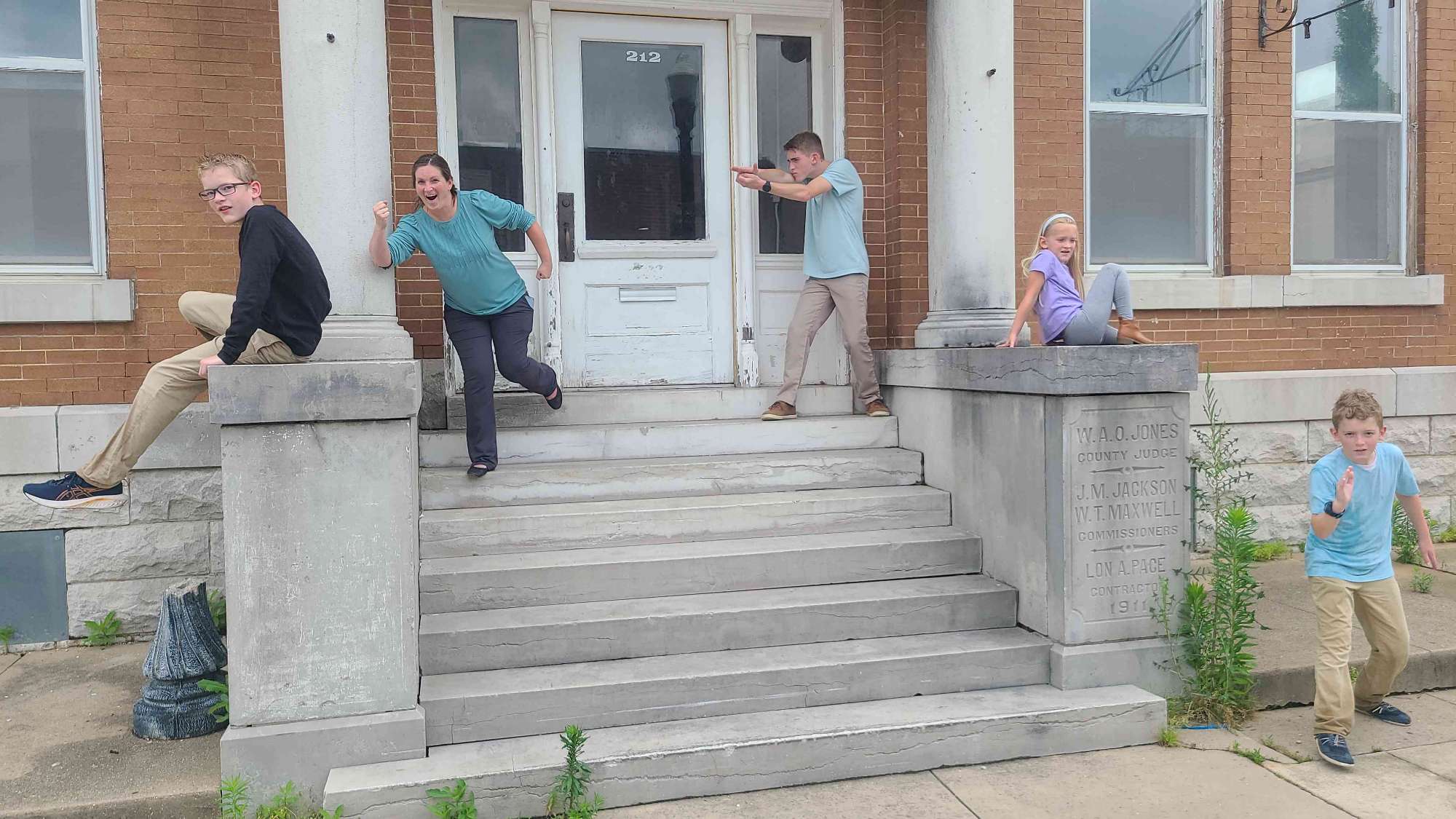 Bentonville Downtown Scavenger Hunt scavenger hunt photos