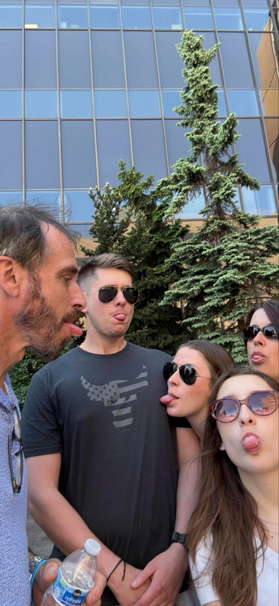 team building scavenger hunt