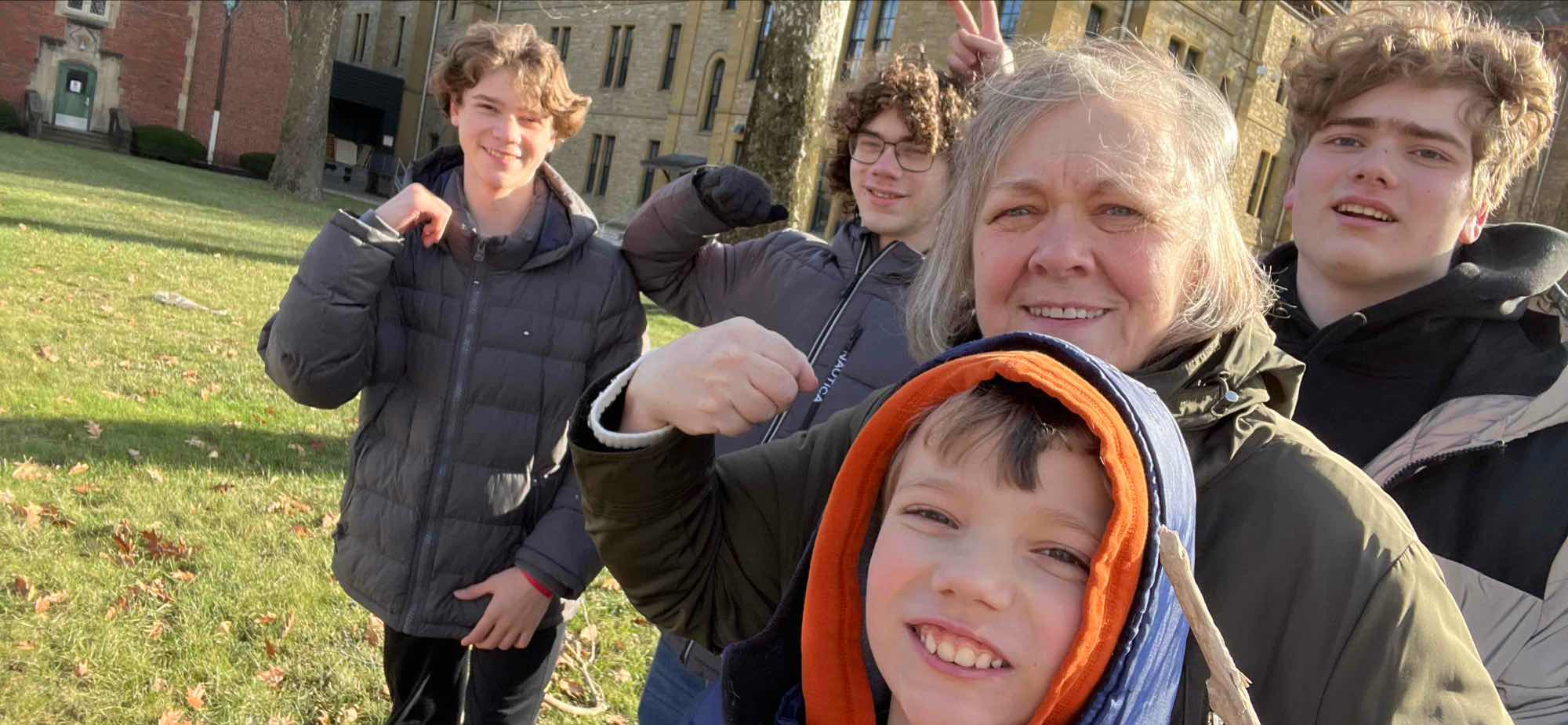 team building scavenger hunt