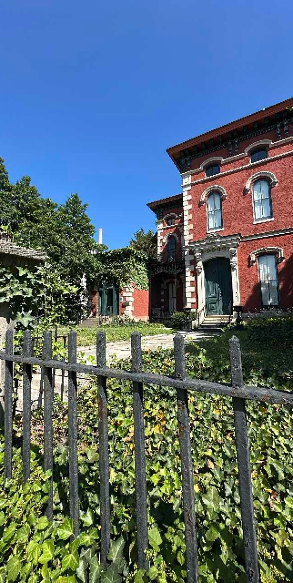 Louisville Kentucky Downtown Scavenger Hunt scavenger hunt photos