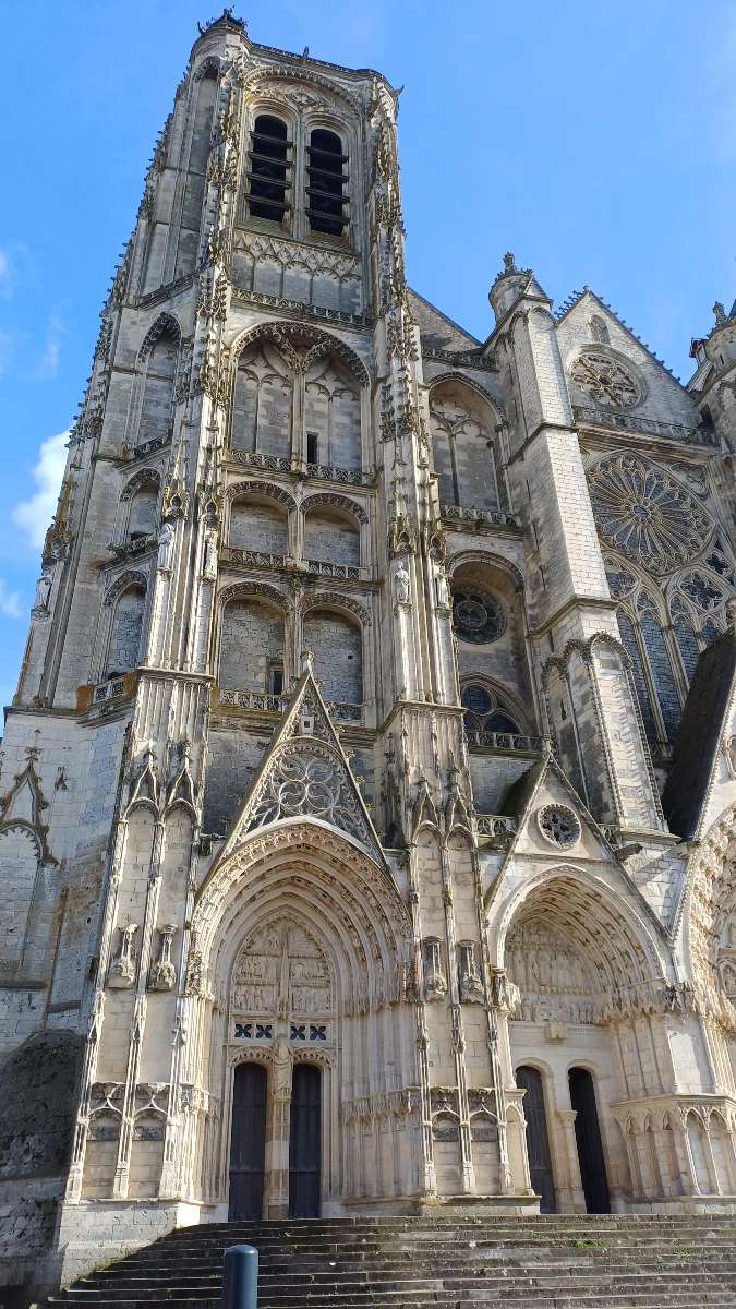 team building scavenger hunt