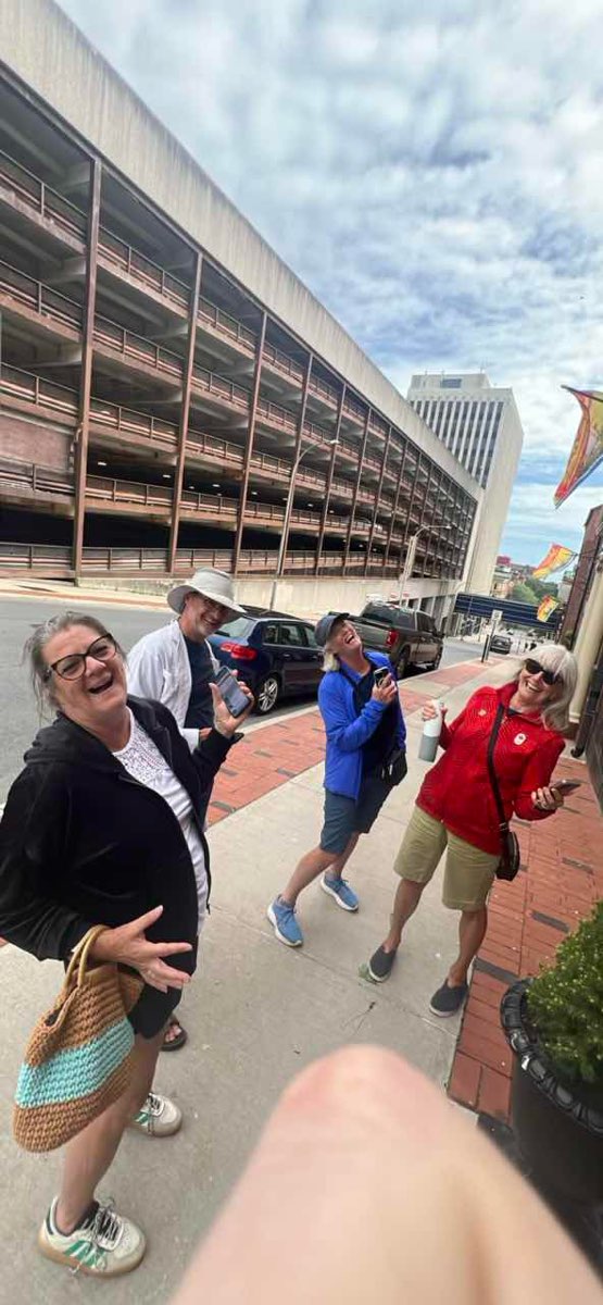 Fotky z úkolů Saint John Scavenger Hunt