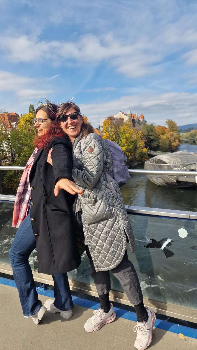 csapat&eacute;p&iacute;t&odblac; kincsvad&aacute;szat