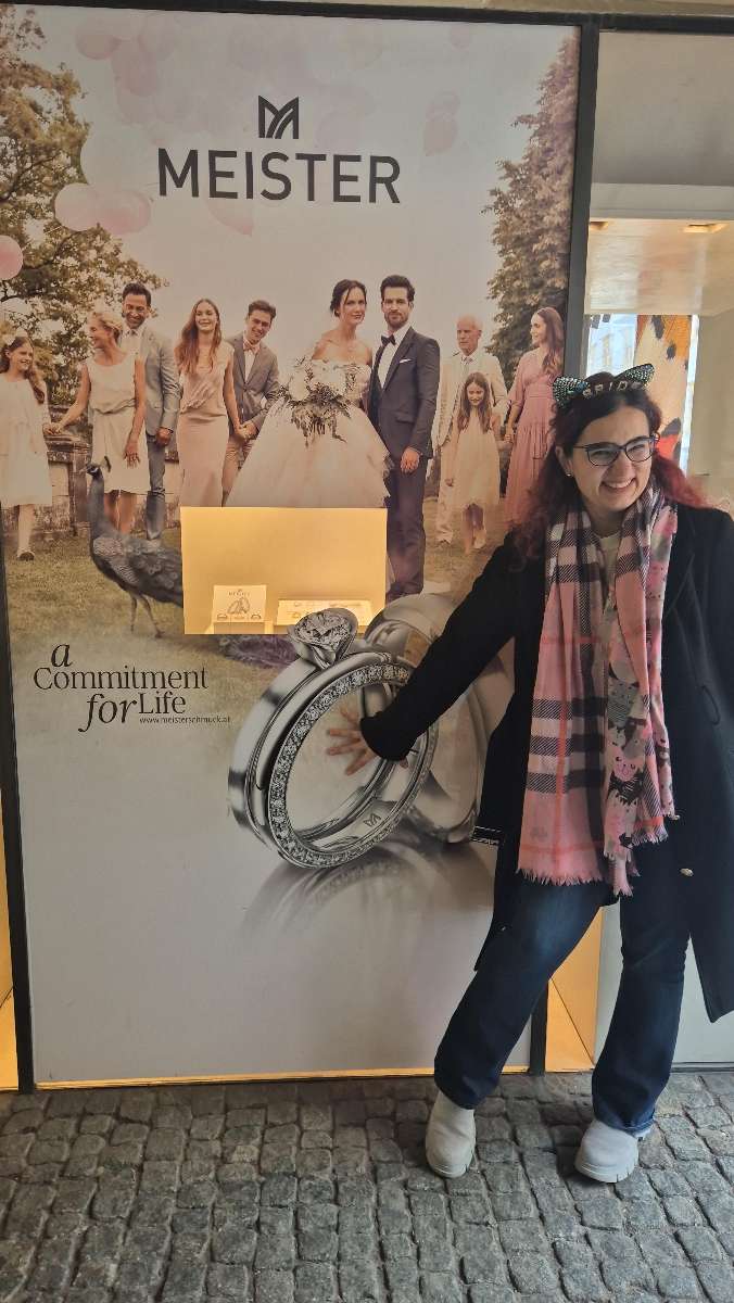 csapat&eacute;p&iacute;t&odblac; kincsvad&aacute;szat