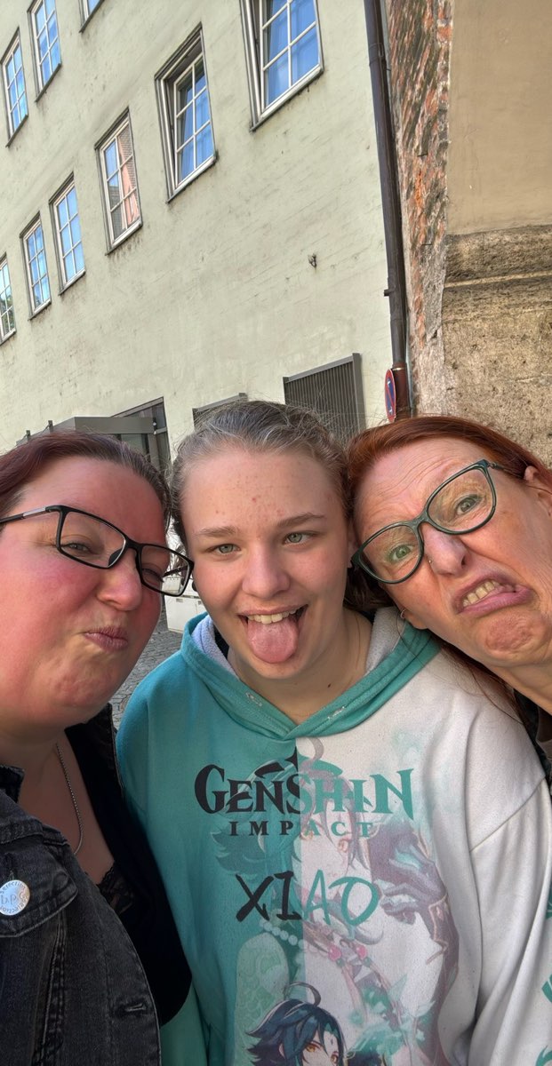 team building scavenger hunt