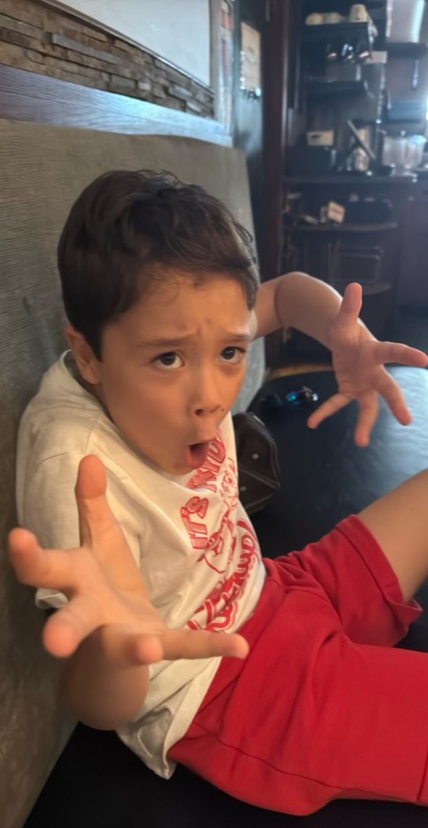 Magnificent Mile Scavenger Hunt scavenger hunt photos