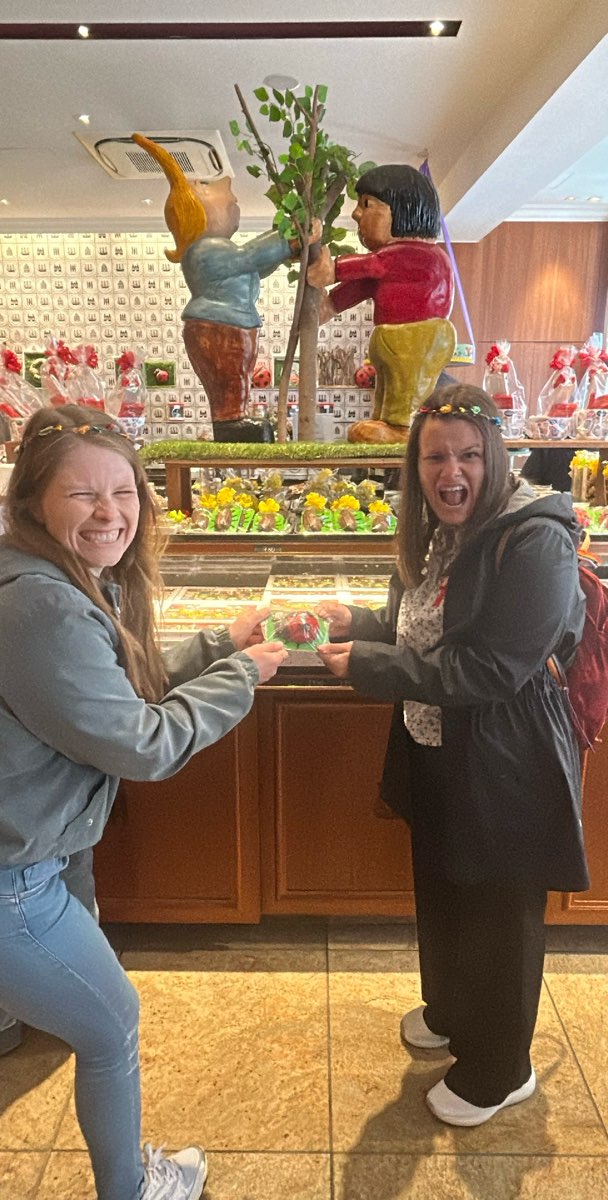 team building scavenger hunt