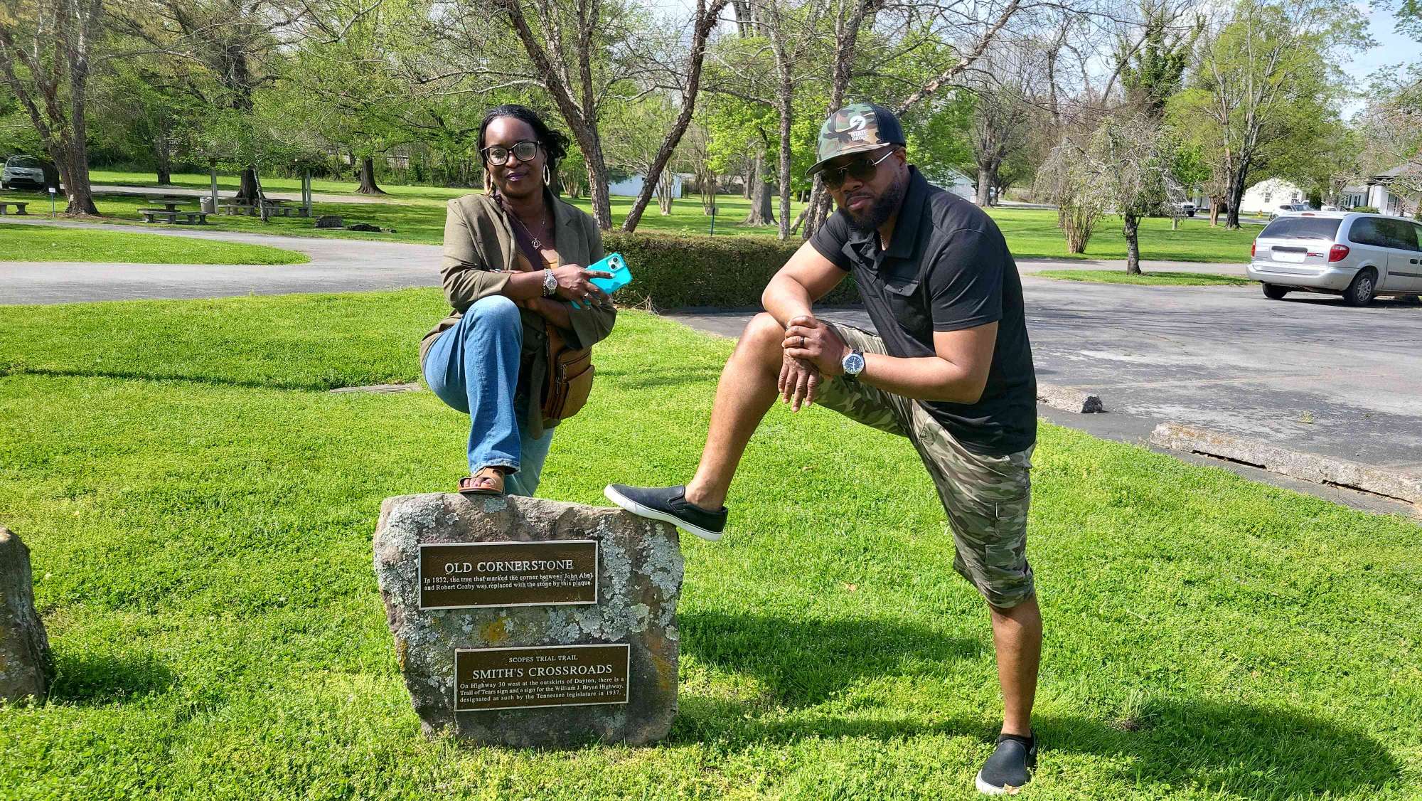 Fotografii ale V&acirc;n&abreve;torii de Comori din Dayton&comma; Tennessee