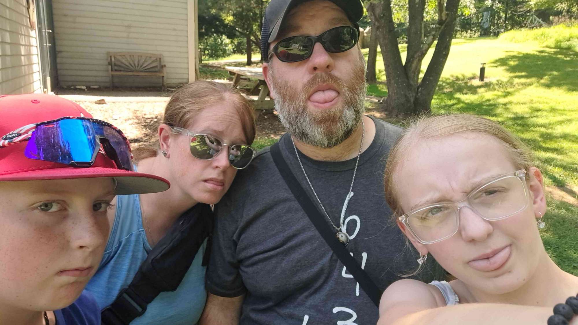 team building scavenger hunt