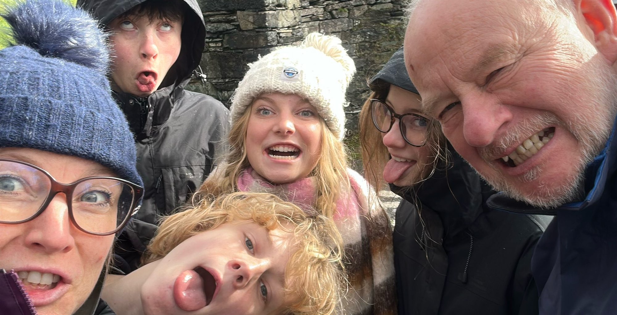 team building scavenger hunt