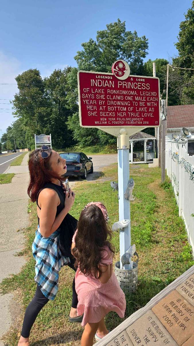 Lake Ronkonkoma Scavenger Hunt speurtocht foto's