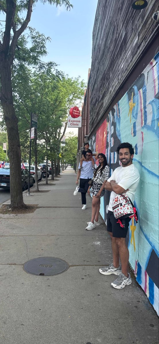 &kappa;&upsi;&nu;ή&gamma;&iota; &theta;&eta;&sigma;&alpha;&upsi;&rho;&omicron;ύ &gamma;&iota;&alpha; &omicron;&mu;&alpha;&delta;&iota;&kappa;ή &epsi;&rho;&gamma;&alpha;&sigma;ί&alpha;