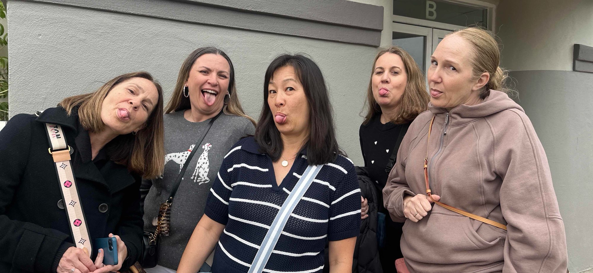 &Phi;&omega;&tau;&omicron;&gamma;&rho;&alpha;&phi;ί&epsi;&sigmav; &tau;&omicron;&upsi; &kappa;&upsi;&nu;ή&gamma;&iota; &theta;&eta;&sigma;&alpha;&upsi;&rho;&omicron;ύ Seal Beach Scavenger Hunt