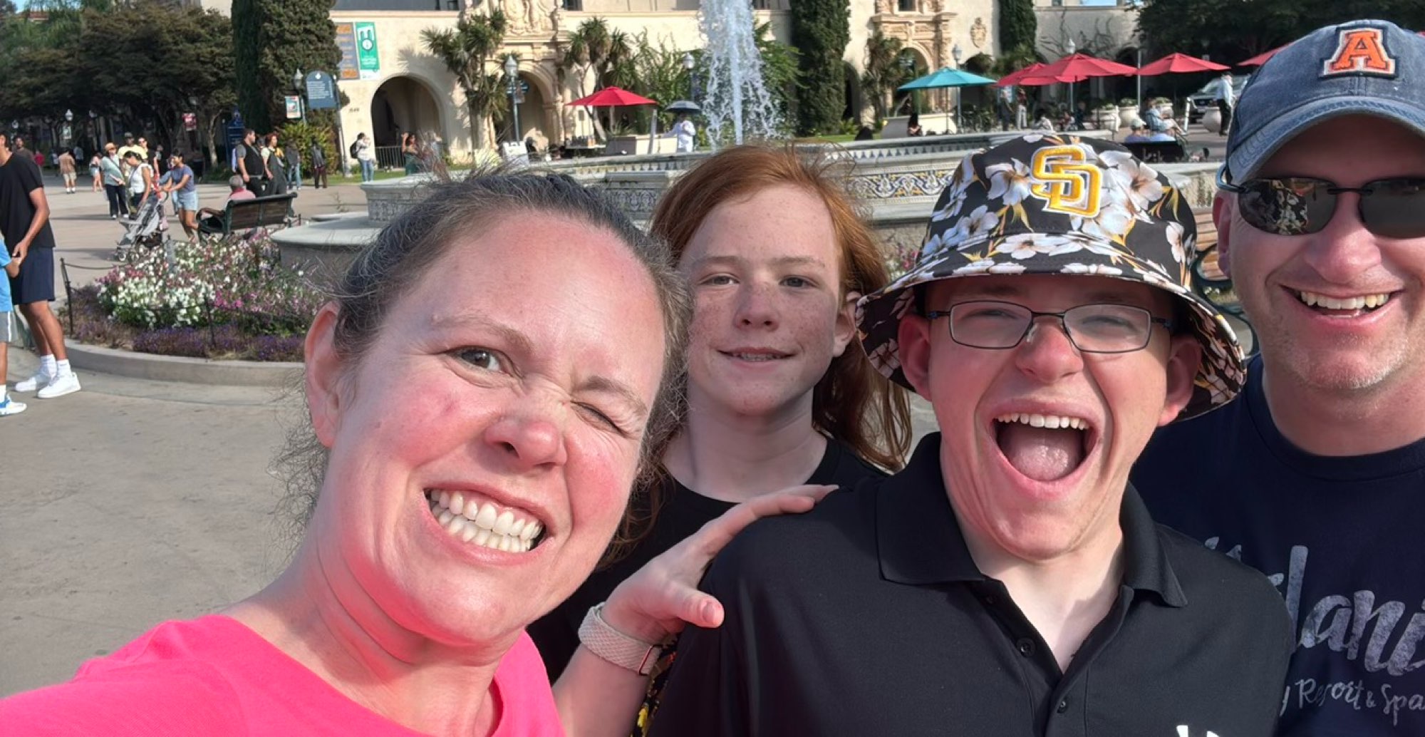 team building scavenger hunt