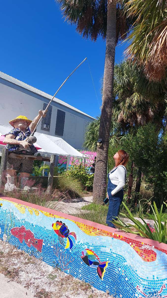 תמונות של חיפוש אוצרות במרכז העיר סדר קי