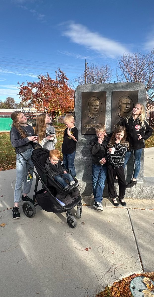 team building scavenger hunt