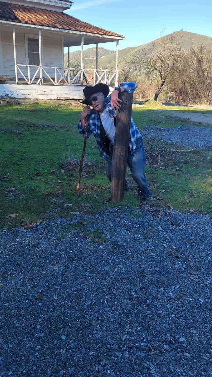 Zdjęcia z gry terenowej Coloma Scavenger Hunt